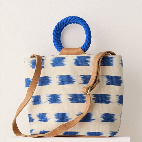 Mercado Global Dalia Blue Brush Strokes Woven and Leather Tote Bag Crossbody - Picture 2 of 7